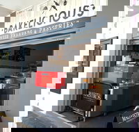 Bakelicious - Narraweena Cake Shop - Newcastle Accommodation