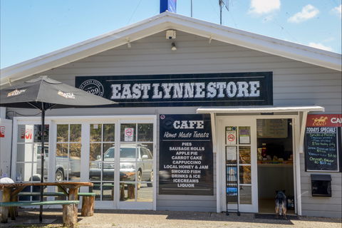 East Lynne Store - New Castle Tourism 0