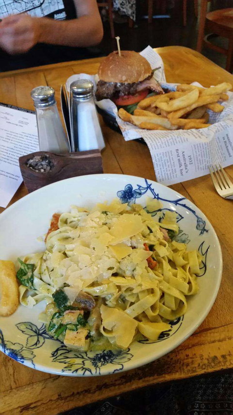 Jamberoo Pub - Newcastle Accommodation 0