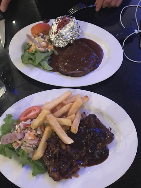 The Deck Steakhouse - Newcastle Accommodation 3