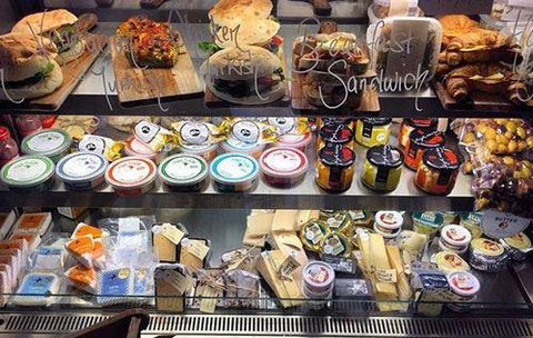 Millthorpe Providore - Newcastle Accommodation 3