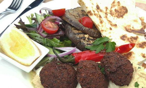 Mykies By The Bay - Newcastle Accommodation 17