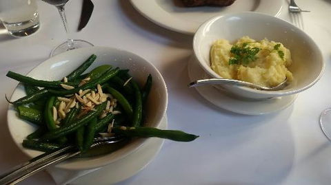 Verandah Restaurant & Bar - New Castle Tourism 0