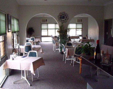 Shells Restaurant - Newcastle Accommodation 0