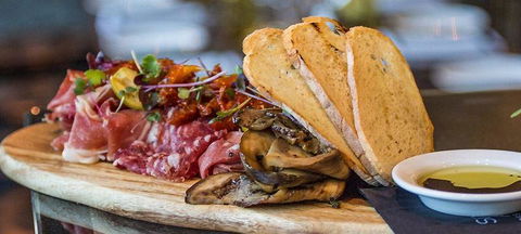 Six Acres - Newcastle Accommodation 3