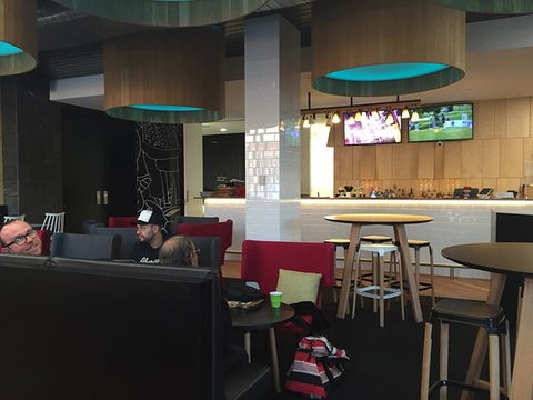Ibis Kitchen - Adelaide - New Castle Tourism 0