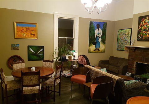 Mischief And Mayhem Wine Lounge - Newcastle Accommodation 8