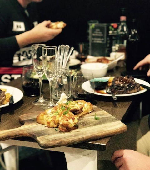 Harriman's Pizza Pasta And Grill - Newcastle Accommodation 3