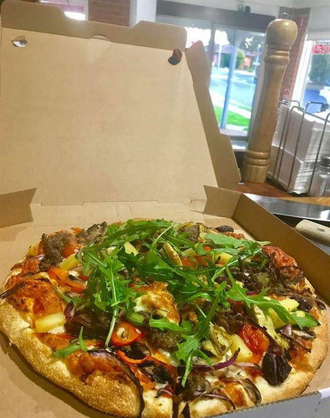Harriman's Pizza Pasta And Grill - Newcastle Accommodation 4