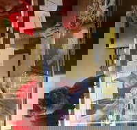 Bruce's Ozzie Pizza  Ribs - Newcastle Accommodation