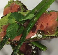 Castaway Cafe - Jacobs Well - Newcastle Accommodation