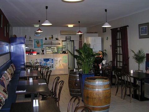 Froggy's Bistro - Newcastle Accommodation 0