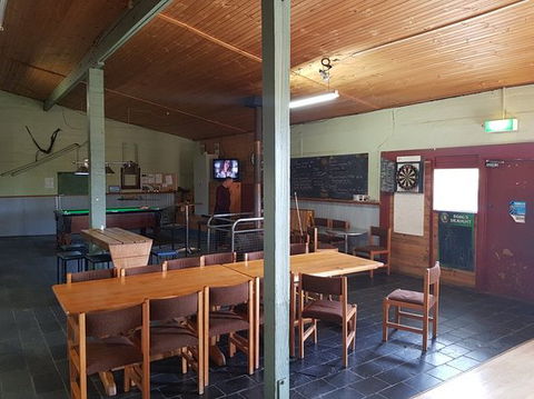 Yolla Tavern - New Castle Tourism 0