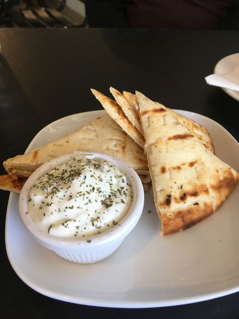 Kafe Meze Graceville - Newcastle Accommodation 1