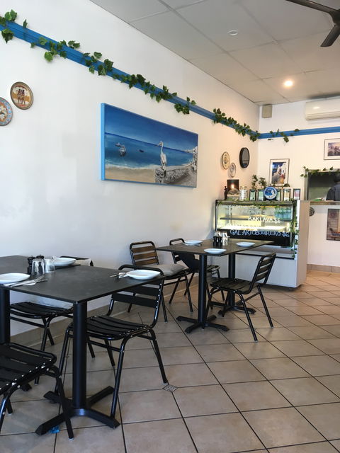 Kafe Meze Graceville - Newcastle Accommodation 5