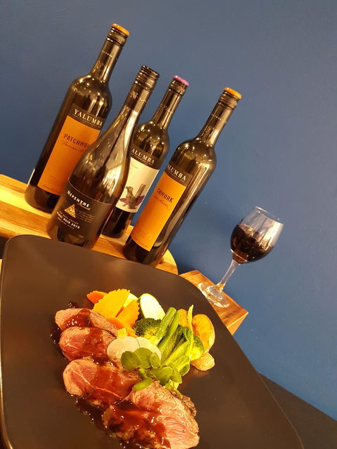 Aqua Restaurant & Bar - Newcastle Accommodation 6