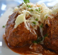 Manolis Greek Taverna - Newcastle Accommodation