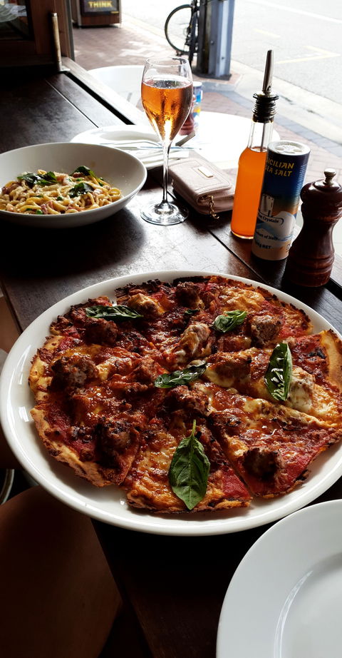 Justin Lane Pizzeria & Bar - Newcastle Accommodation 5