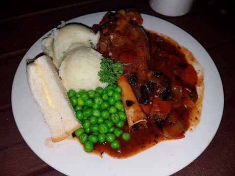 The Hideaway Station Hotel - New Castle Tourism 0