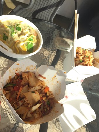Noodle Paradise - Newcastle Accommodation 0