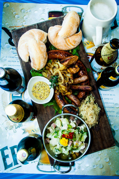 Denmans Beer Cafe - Newcastle Accommodation 4