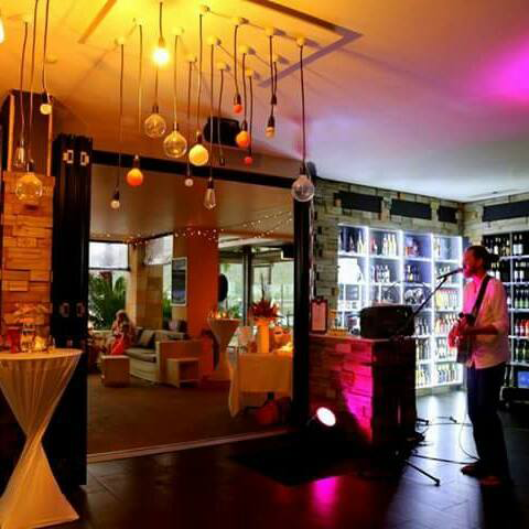 Denmans Beer Cafe - Newcastle Accommodation 7