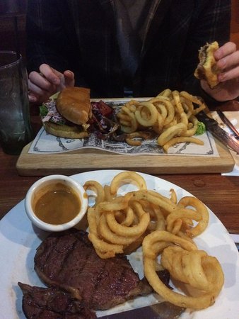 Hog’s Breath Cafe - Newcastle Accommodation 0