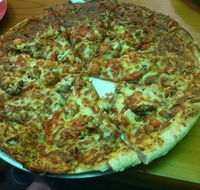 Pizza in the Pan - Newcastle Accommodation