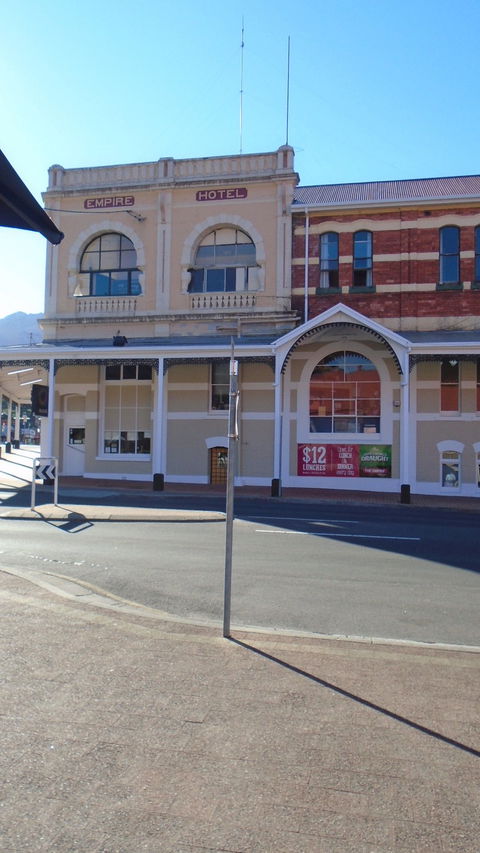 The Empire Hotel - Newcastle Accommodation 4