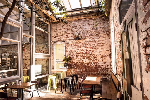 Auction Rooms - Newcastle Accommodation 1
