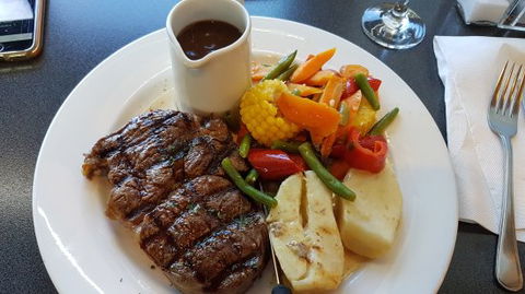 Snug Tavern - Newcastle Accommodation 0