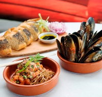 The Kermandie Waterfront Hotel - Newcastle Accommodation