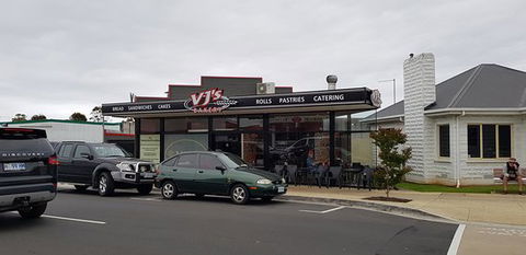 VJ's Barkery - New Castle Tourism 0
