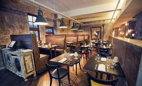 The Trustee Bar & Bistro - Newcastle Accommodation 6