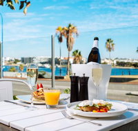 Tradewinds Bar and Restaurant