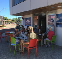 Everest Nepalese Restaurant and Cafe