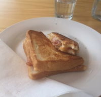 Smoult's Continental Deli - Newcastle Accommodation