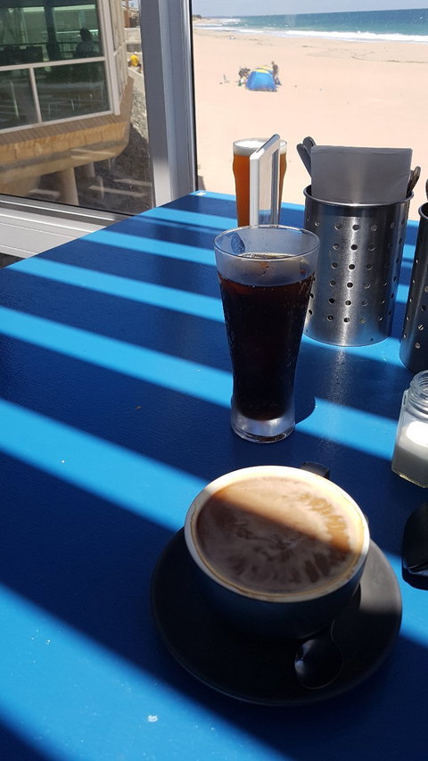 Backbeach Cafe & Restaurant - New Castle Tourism 3