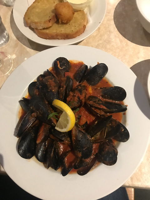 Venice Restaurant - Newcastle Accommodation 7