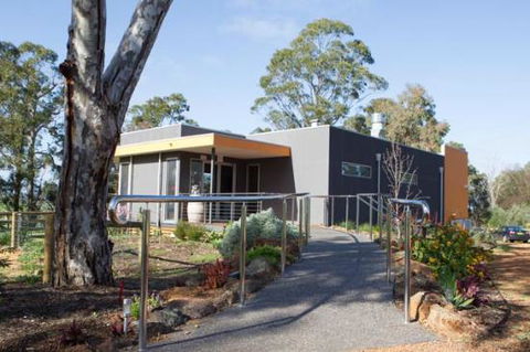 Ferguson Falls Wines Cafe - New Castle Tourism 0