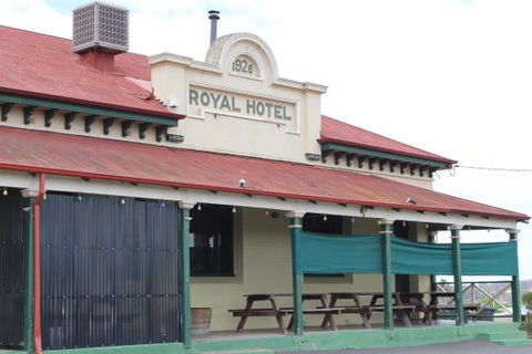 Royal Hotel - New Castle Tourism 0