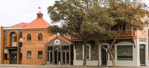 The Port Dock Brewery Hotel - New Castle Tourism 0