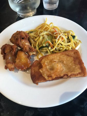 Queen Bee Indonesian And Chinese Restaurant - Newcastle Accommodation 0