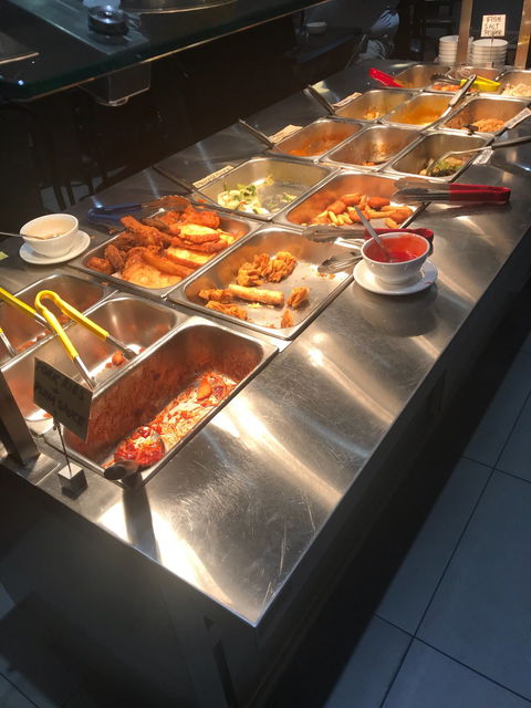 Queen Bee Indonesian And Chinese Restaurant - Newcastle Accommodation 9