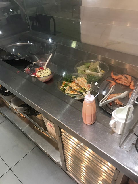 Queen Bee Indonesian And Chinese Restaurant - Newcastle Accommodation 5