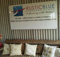 Rustic Blue - Newcastle Accommodation