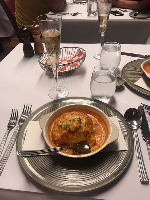 Montrachet - Newcastle Accommodation 4