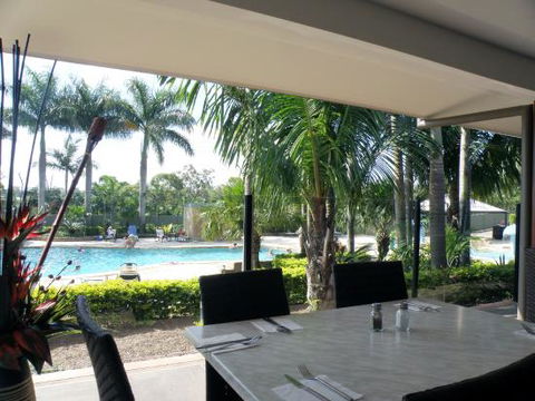 Lagoona Resort Restaurant - New Castle Tourism 0