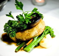 Harry's Restaurant and Redford Bar - Newcastle Accommodation