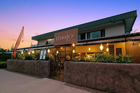 Mojo's Bar & Grill - New Castle Tourism 0